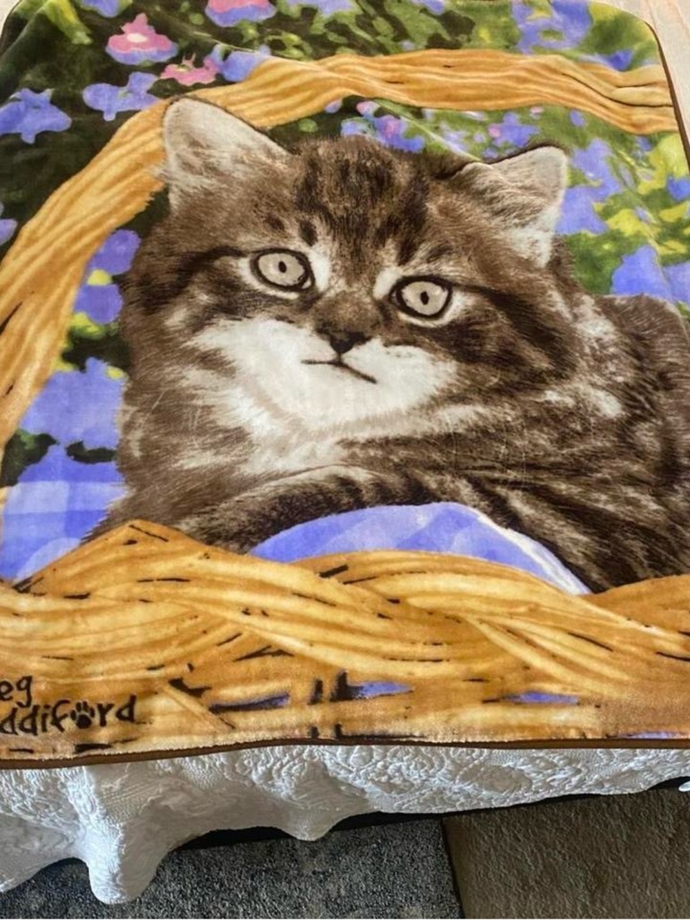 Cozy Cat Print Pet Blanket — Brown & Purple
